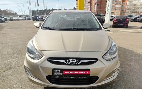Hyundai Solaris II рестайлинг, 2011 год, 885 000 рублей, 2 фотография