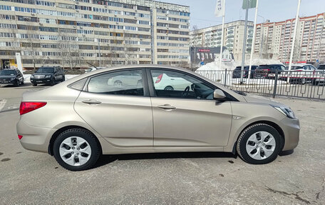 Hyundai Solaris II рестайлинг, 2011 год, 885 000 рублей, 4 фотография
