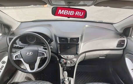 Hyundai Solaris II рестайлинг, 2011 год, 885 000 рублей, 14 фотография