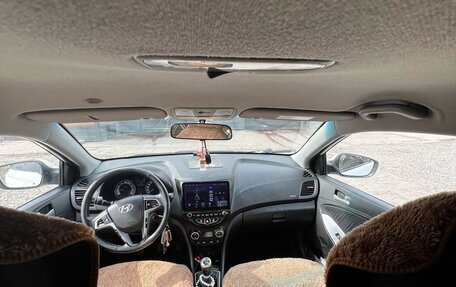 Hyundai Solaris II рестайлинг, 2015 год, 750 000 рублей, 9 фотография