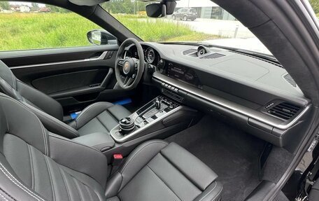 Porsche 911, 2025 год, 28 000 000 рублей, 4 фотография