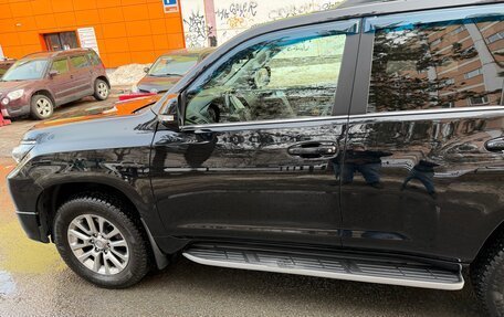 Toyota Land Cruiser Prado 150 рестайлинг 2, 2019 год, 5 300 000 рублей, 3 фотография