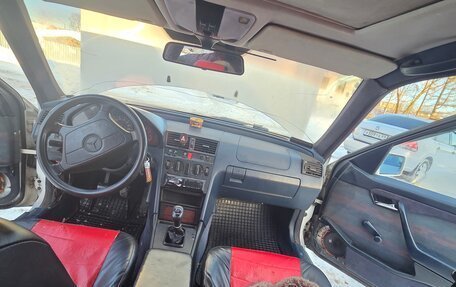 Mercedes-Benz C-Класс, 1994 год, 230 000 рублей, 4 фотография