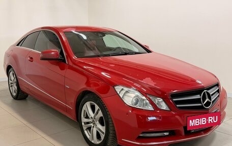 Mercedes-Benz E-Класс, 2011 год, 1 450 000 рублей, 2 фотография