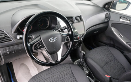 Hyundai Solaris II рестайлинг, 2015 год, 889 000 рублей, 9 фотография