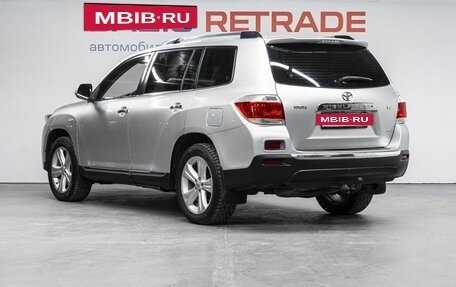 Toyota Highlander III, 2011 год, 1 340 000 рублей, 8 фотография
