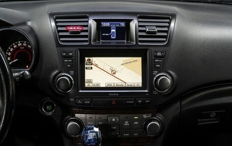 Toyota Highlander III, 2011 год, 1 340 000 рублей, 25 фотография