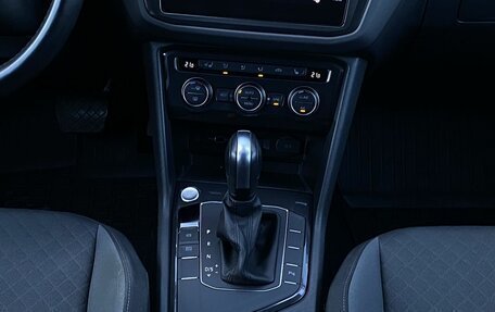 Volkswagen Tiguan II, 2020 год, 2 559 000 рублей, 14 фотография