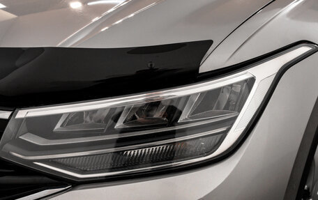 Volkswagen Tiguan II, 2021 год, 2 599 000 рублей, 8 фотография