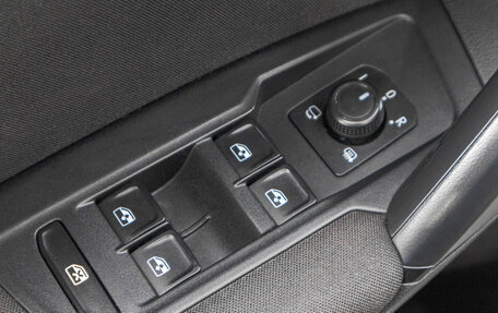 Volkswagen Tiguan II, 2021 год, 2 599 000 рублей, 12 фотография