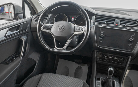 Volkswagen Tiguan II, 2021 год, 2 599 000 рублей, 17 фотография