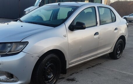 Renault Logan II, 2015 год, 165 000 рублей, 2 фотография