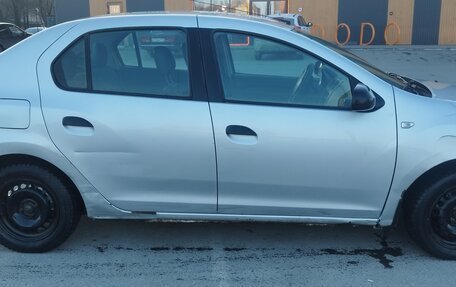 Renault Logan II, 2015 год, 165 000 рублей, 9 фотография