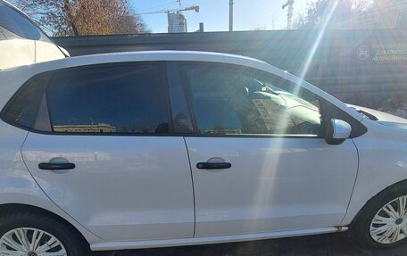 Volkswagen Polo VI (EU Market), 2010 год, 560 000 рублей, 2 фотография