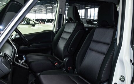 Nissan Serena IV, 2019 год, 2 099 000 рублей, 8 фотография