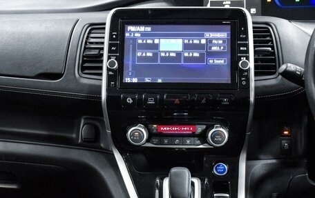 Nissan Serena IV, 2019 год, 2 099 000 рублей, 17 фотография