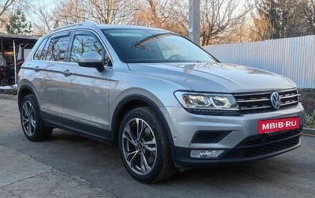Volkswagen Tiguan II, 2017 год, 2 000 000 рублей, 3 фотография