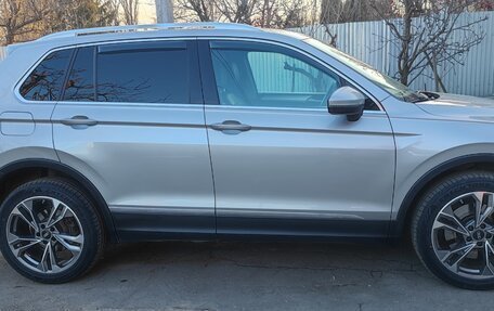 Volkswagen Tiguan II, 2017 год, 2 000 000 рублей, 12 фотография