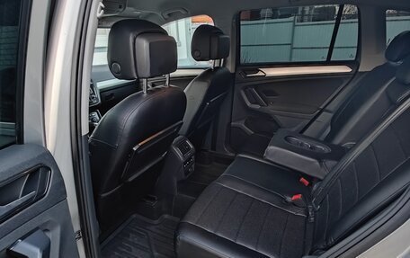 Volkswagen Tiguan II, 2017 год, 2 000 000 рублей, 25 фотография