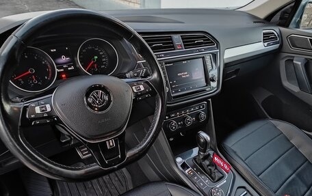 Volkswagen Tiguan II, 2017 год, 2 000 000 рублей, 22 фотография