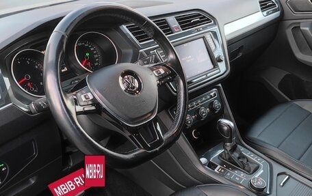 Volkswagen Tiguan II, 2017 год, 2 000 000 рублей, 21 фотография
