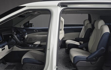 KIA Carnival, 2025 год, 5 494 000 рублей, 3 фотография