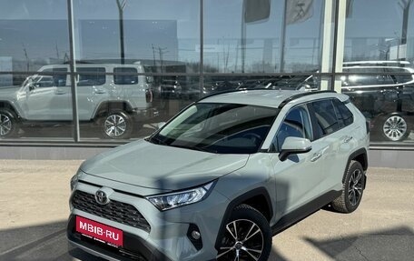 Toyota RAV4, 2020 год, 3 400 000 рублей, 10 фотография