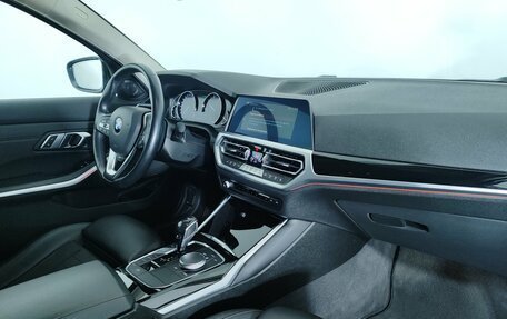 BMW 3 серия, 2019 год, 3 350 000 рублей, 20 фотография