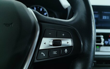 BMW 3 серия, 2019 год, 3 350 000 рублей, 14 фотография