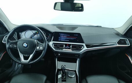 BMW 3 серия, 2019 год, 3 350 000 рублей, 15 фотография