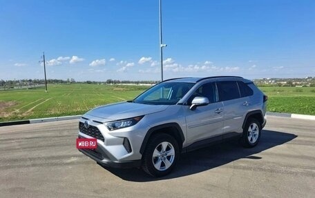 Toyota RAV4, 2019 год, 3 350 000 рублей, 1 фотография