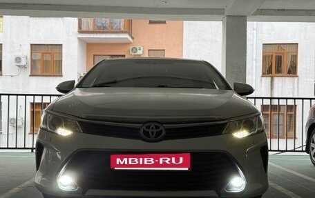 Toyota Camry, 2015 год, 2 350 000 рублей, 2 фотография