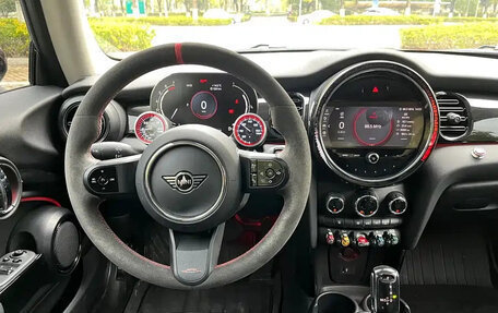 MINI Hatch, 2022 год, 1 600 000 рублей, 9 фотография