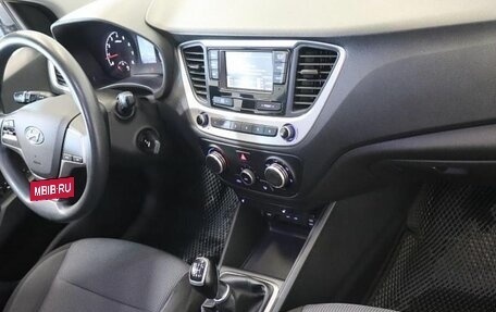 Hyundai Solaris II рестайлинг, 2018 год, 1 002 000 рублей, 5 фотография