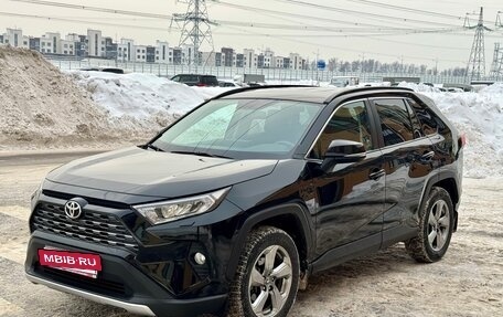 Toyota RAV4, 2019 год, 3 030 000 рублей, 3 фотография