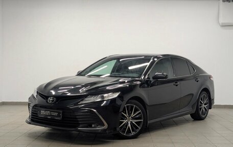 Toyota Camry, 2021 год, 3 420 000 рублей, 1 фотография