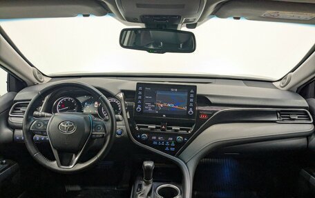 Toyota Camry, 2021 год, 3 420 000 рублей, 19 фотография