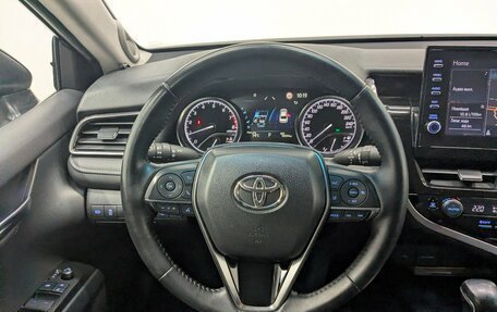 Toyota Camry, 2021 год, 3 420 000 рублей, 21 фотография