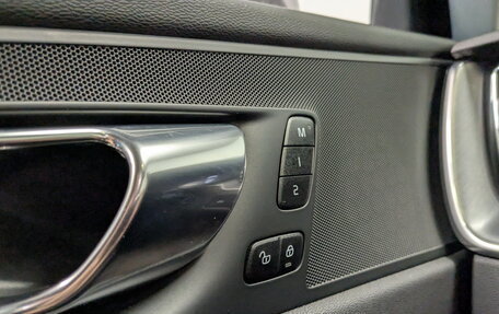 Volvo XC60 II, 2021 год, 4 590 000 рублей, 30 фотография