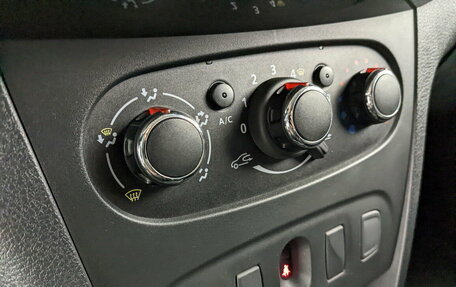 Renault Logan II, 2021 год, 1 200 000 рублей, 26 фотография