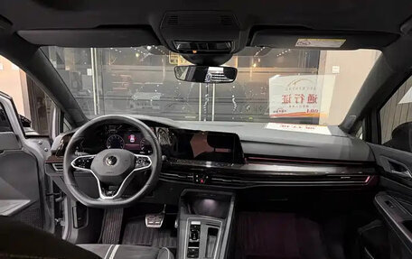 Volkswagen Golf VIII, 2022 год, 1 750 000 рублей, 11 фотография