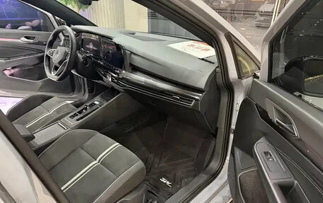 Volkswagen Golf VIII, 2022 год, 1 750 000 рублей, 9 фотография