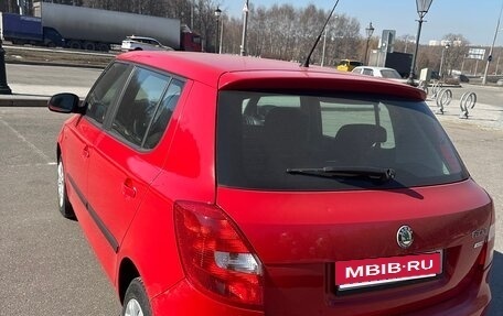 Skoda Fabia II, 2011 год, 380 000 рублей, 6 фотография