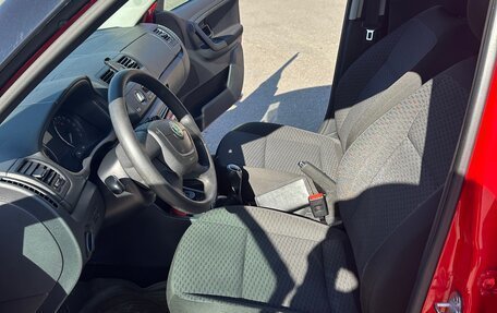 Skoda Fabia II, 2011 год, 380 000 рублей, 16 фотография