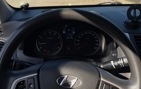 Hyundai Solaris II рестайлинг, 2015 год, 1 070 000 рублей, 10 фотография