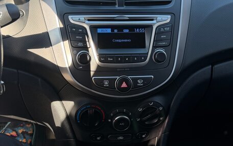 Hyundai Solaris II рестайлинг, 2015 год, 1 070 000 рублей, 11 фотография