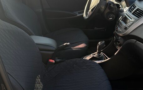 Hyundai Solaris II рестайлинг, 2015 год, 1 070 000 рублей, 12 фотография