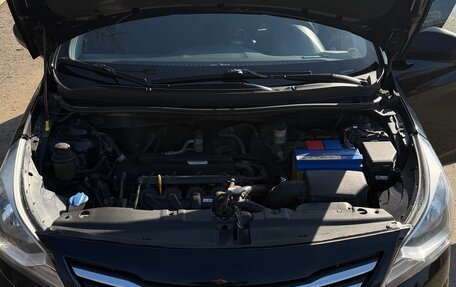 Hyundai Solaris II рестайлинг, 2015 год, 1 070 000 рублей, 14 фотография