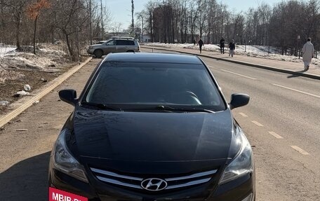Hyundai Solaris II рестайлинг, 2015 год, 1 070 000 рублей, 3 фотография