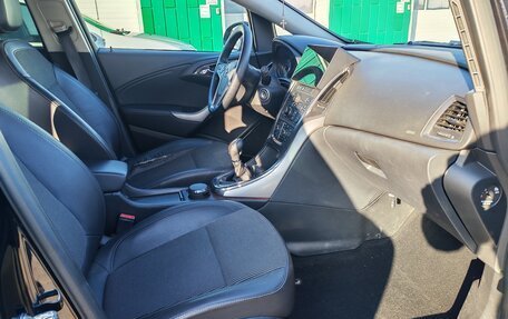 Opel Astra J, 2011 год, 650 000 рублей, 10 фотография